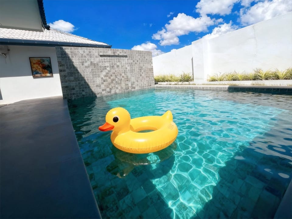 Day, Pool view, Swimming pool