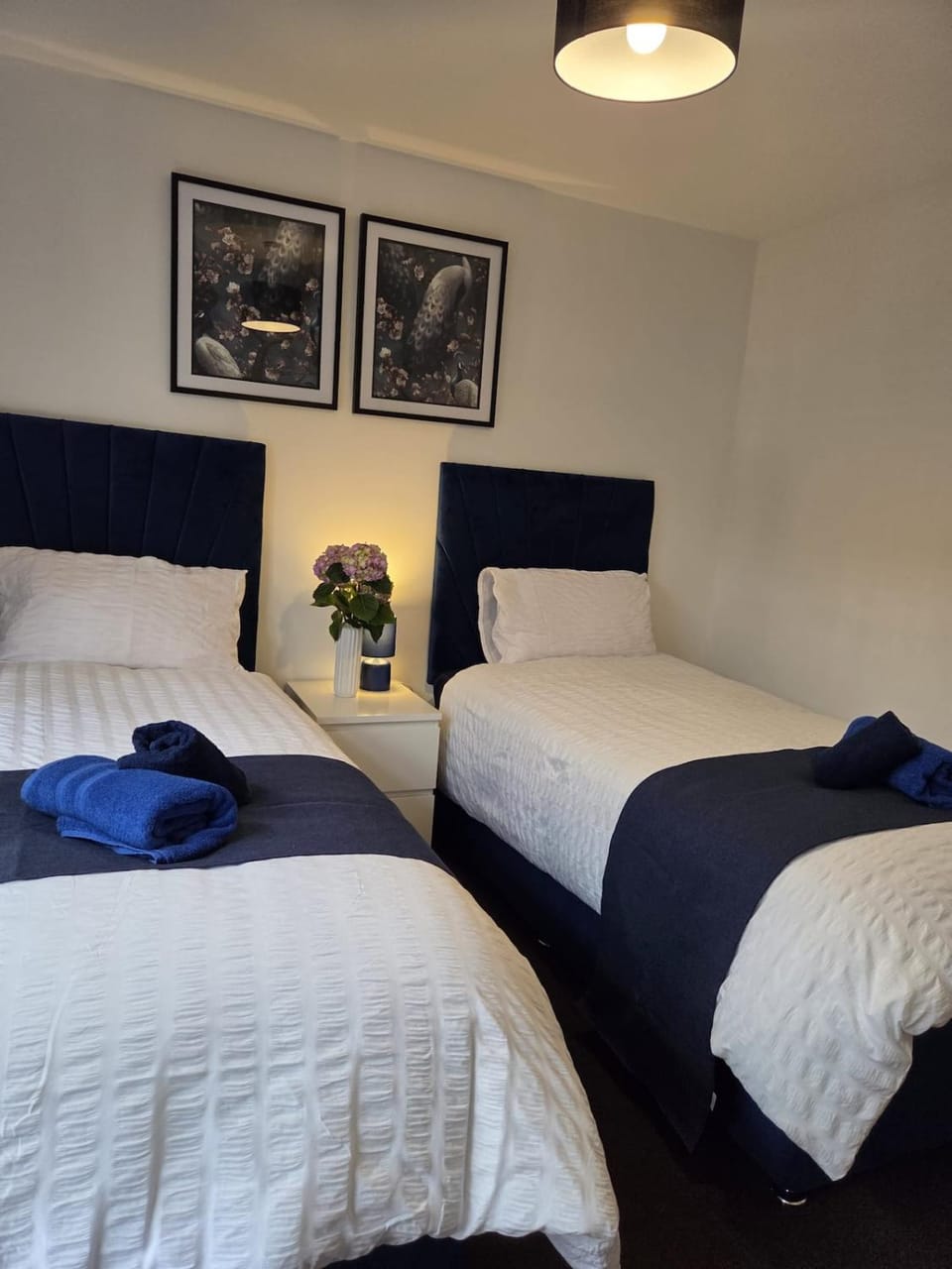 City Centre 3BR WiFi & Parking For Contractors & Families House in Hull