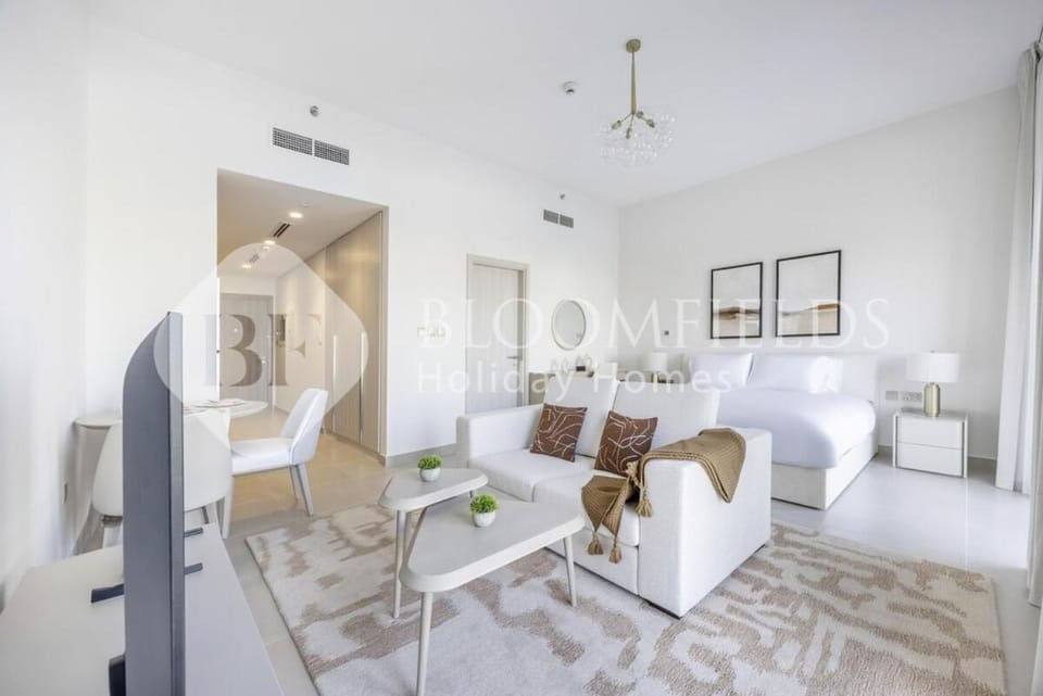 Bloomfields Cozy Stu @ Yas Golf Collection Apartment in Abu Dhabi