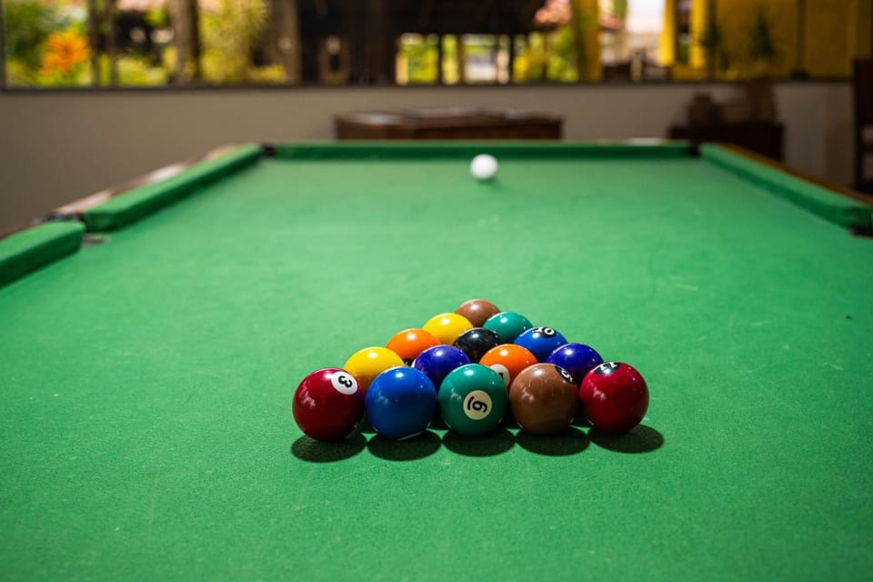 Billiard, Game Room