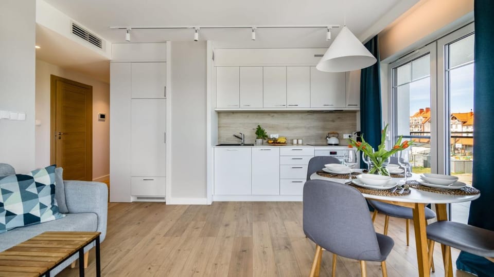 Kitchen or kitchenette, Living room, Seating area, Dining area, pet friendly, stove