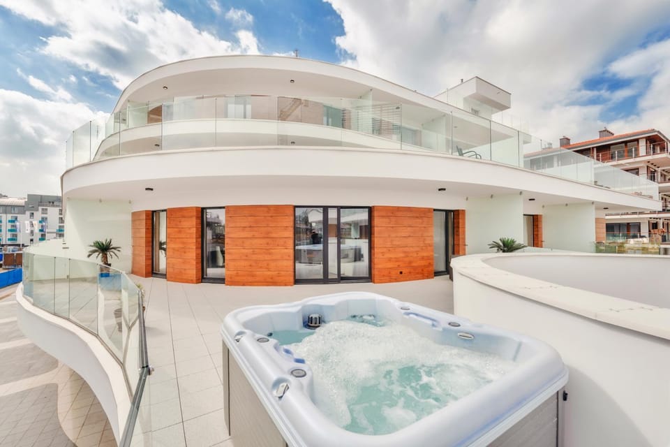 Hot Tub, Balcony/Terrace