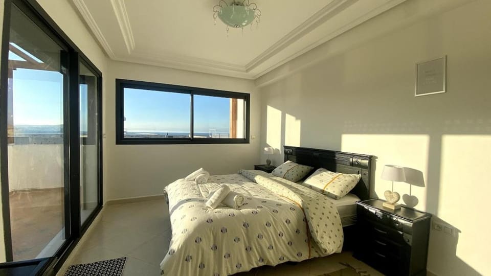 Spacious Sea View Apartment, Near Tangier Corniche Apartment in Tangier