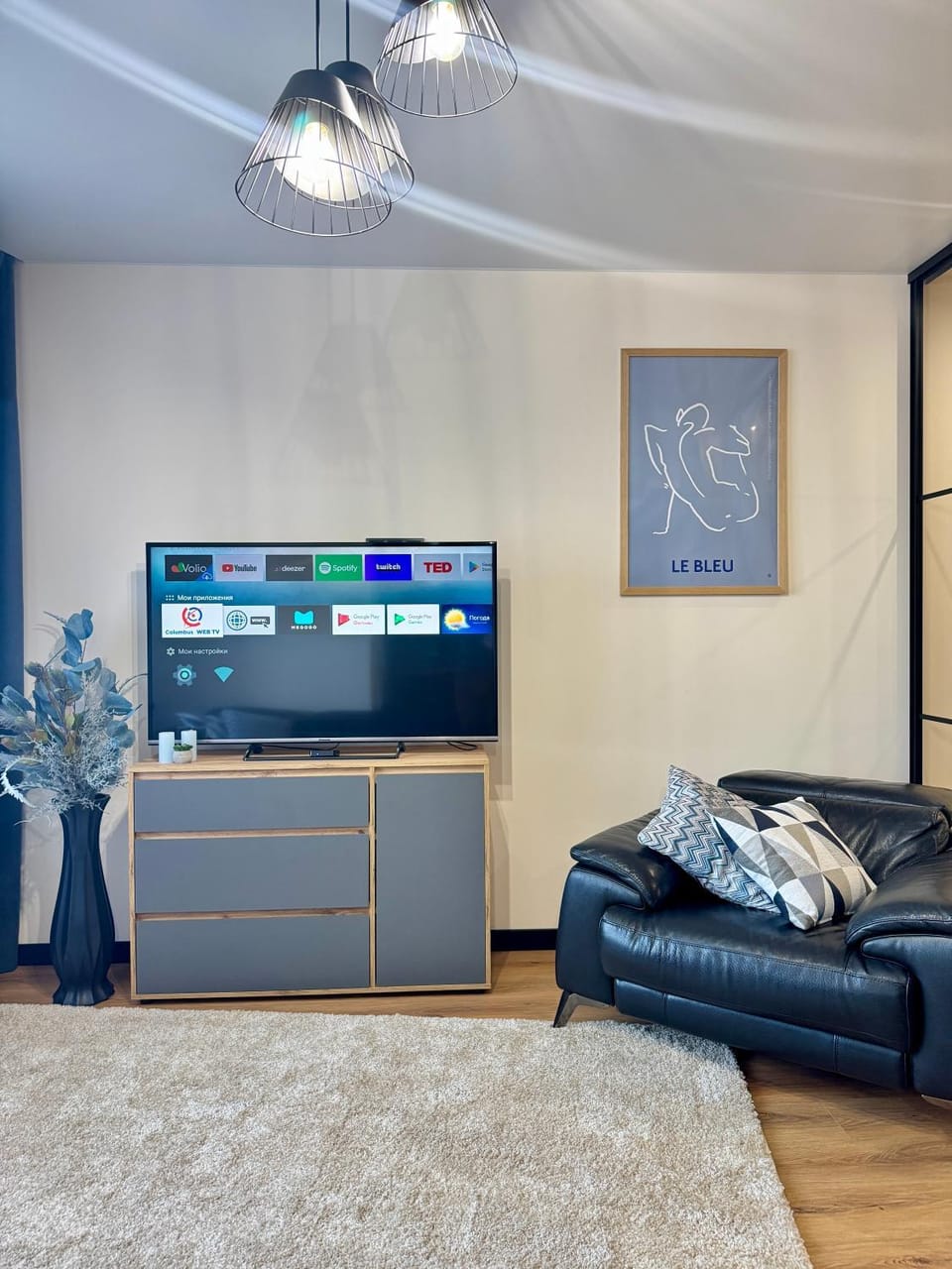 TV and multimedia, Living room, Seating area