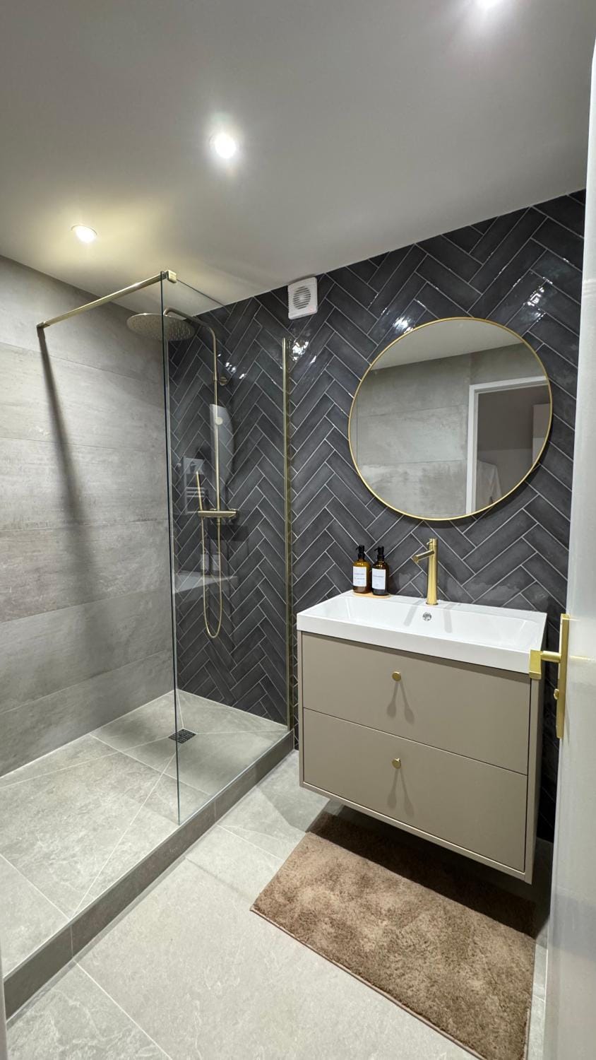 Shower, Bathroom