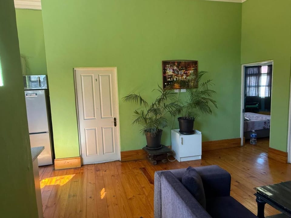 Communal lounge/ TV room, Communal kitchen