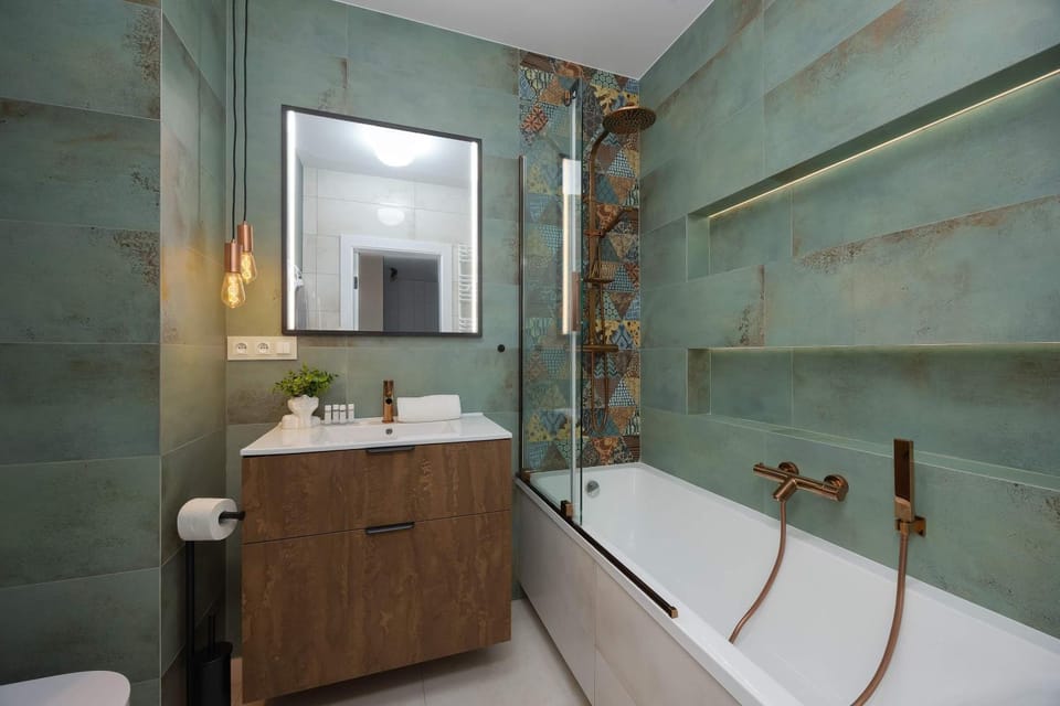 Bathroom, Photo of the whole room, Bath, towels