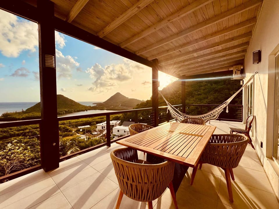 Patio, Day, Natural landscape, View (from property/room), Balcony/Terrace, Balcony/Terrace, Dining area, Mountain view, Sea view