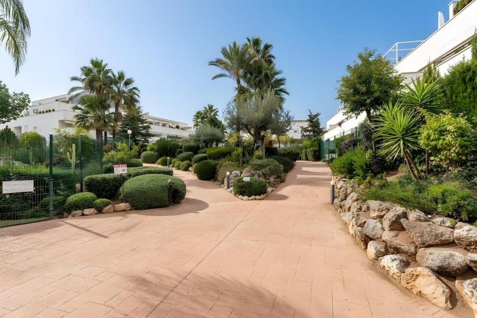 Exclusive Ground Floor with Large Garden in Puerto Banús Apartment in Marbella