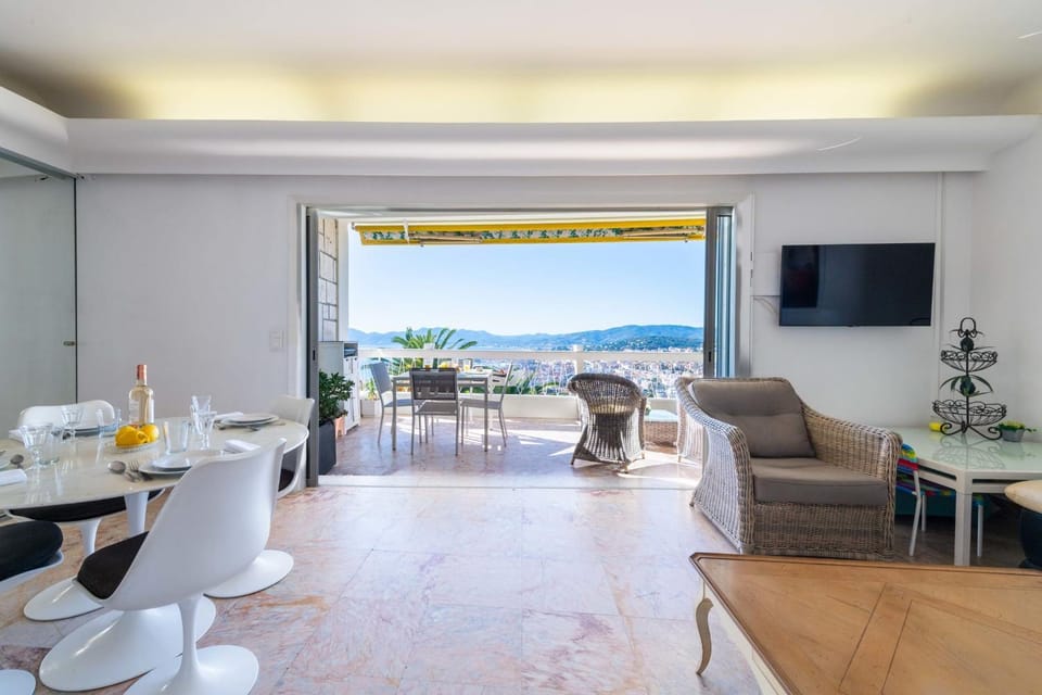 Dining area, Sea view