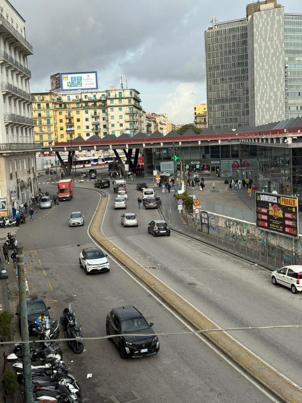 Neighbourhood, Street view