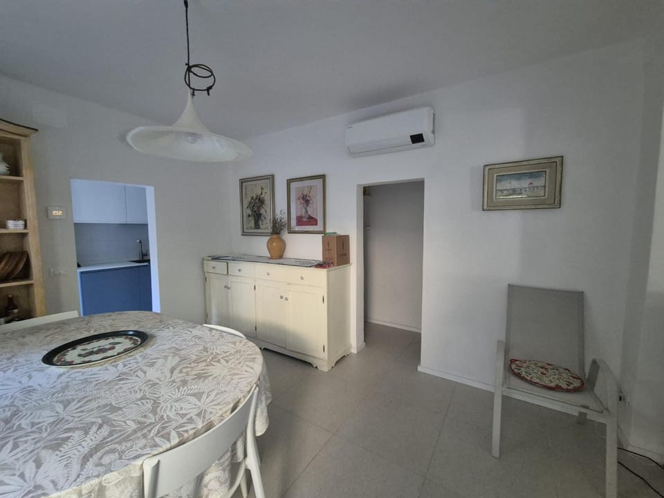 Dining area, air conditioner