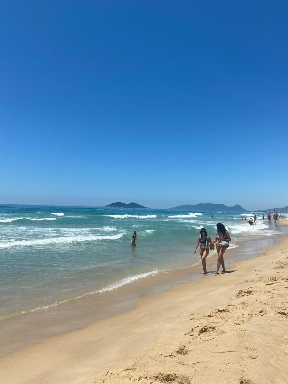 Casa 500 mts da praia Pico da Cruz beach House in Florianopolis