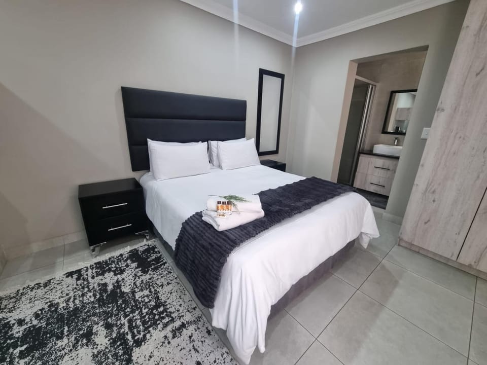 Bed, Photo of the whole room, Bedroom, towels, wardrobe