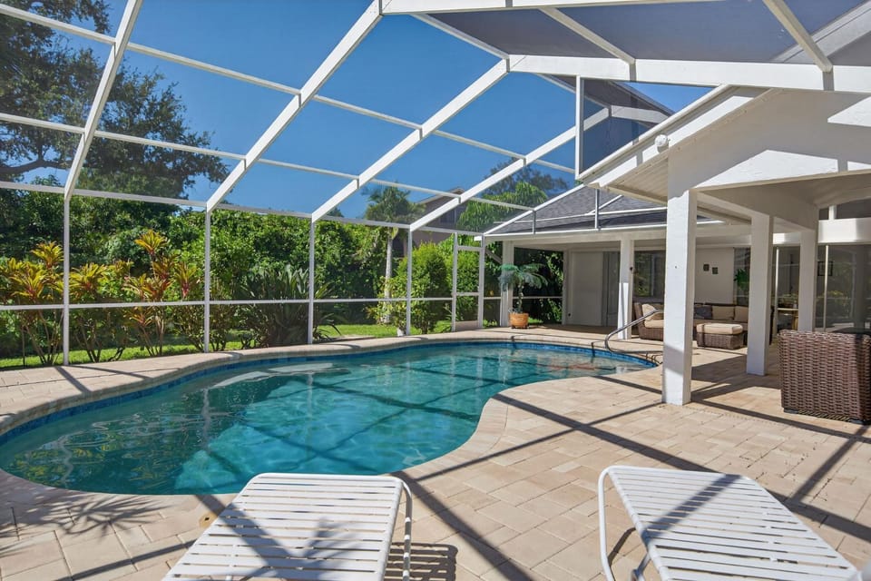 Seabreeze Pool Retreat Villa in Florida