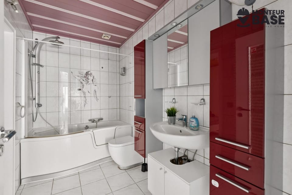 Shower, Bathroom, Bath, towels