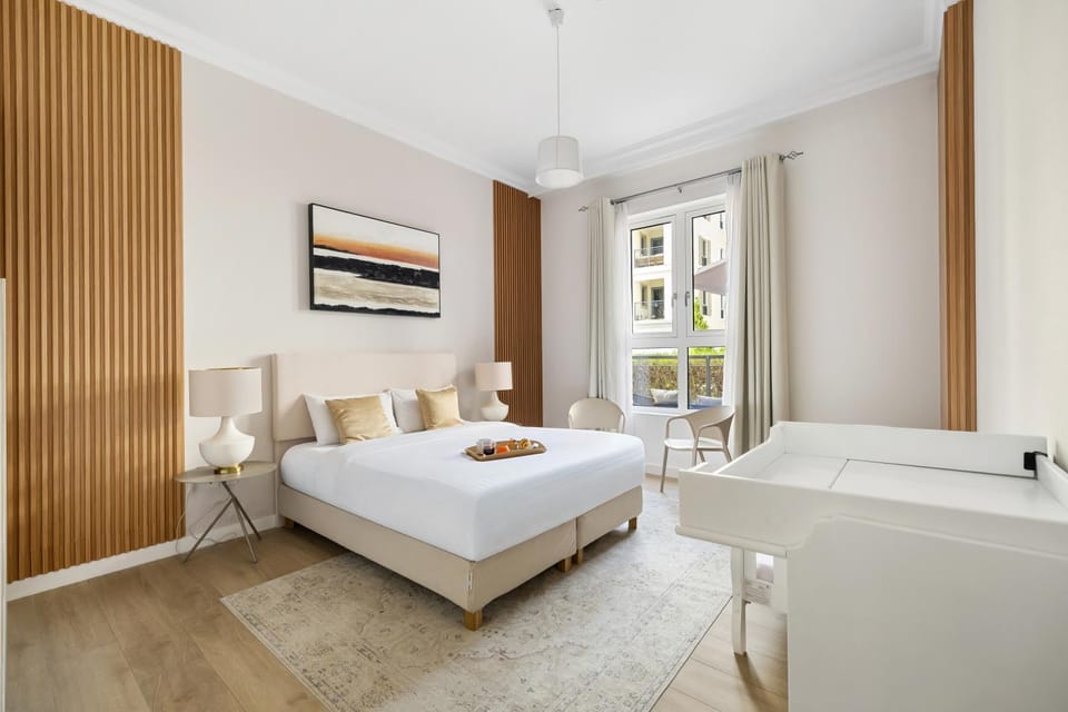 Bed, Bathroom, Photo of the whole room, Bedroom, Bath, towels