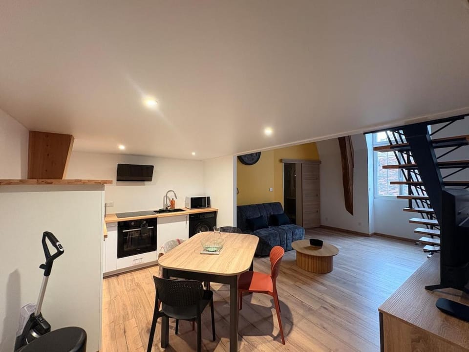 Kitchen or kitchenette, Living room, Dining area