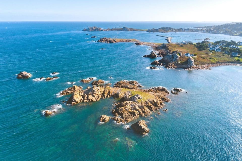 Camping maeva Respire Le Domaine de Mesqueau Campground/ 
RV Resort in Plougasnou