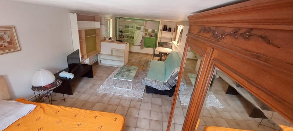 Beautiful apartment in Provençal residence with garden and WiFi Apartment in Provence-Alpes-Côte d'Azur