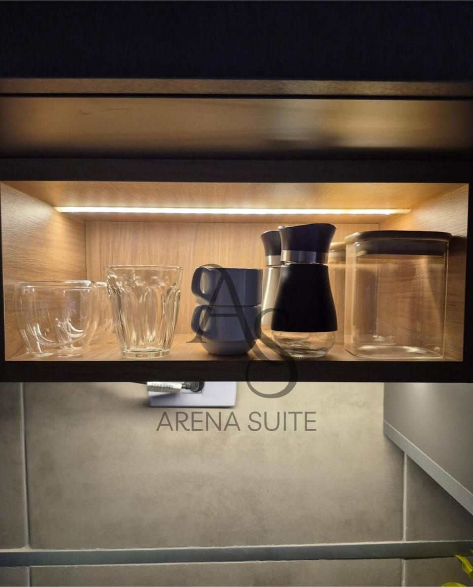 Coffee/tea facilities, Kitchen or kitchenette