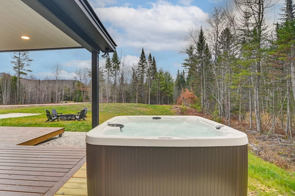 Hot Tub | Fire Pit | Mtn Escape Near Sunday River House in Newry