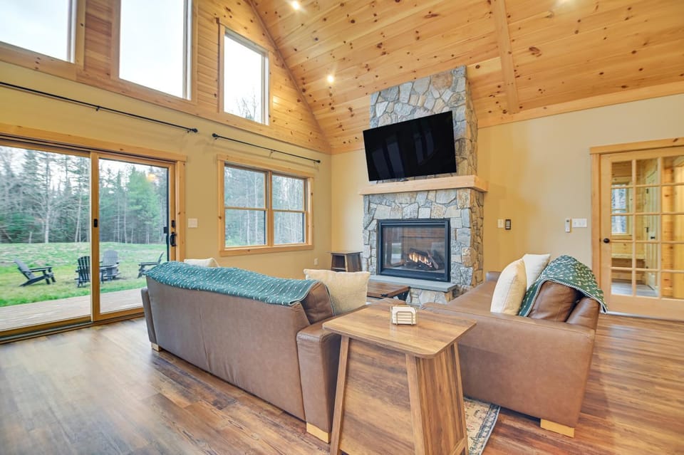 Hot Tub | Fire Pit | Mtn Escape Near Sunday River House in Newry