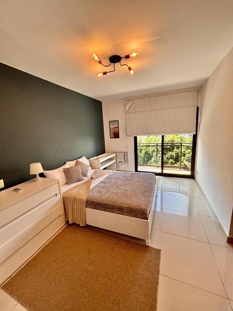 Bed, Photo of the whole room, Bedroom, air conditioner