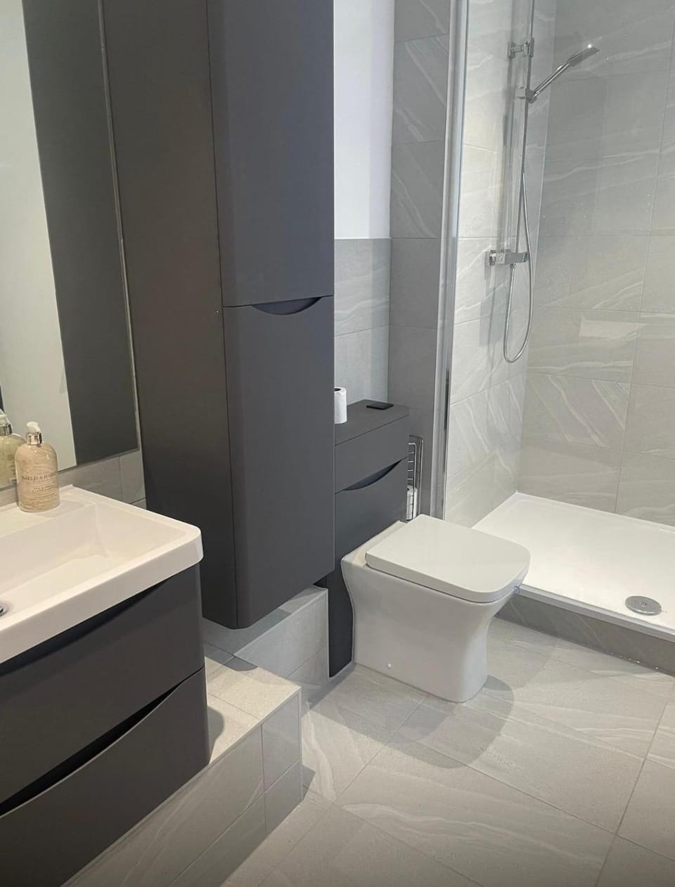 Spacious 4 Bed house Perfect for Contractors-Relocators House in Harlow