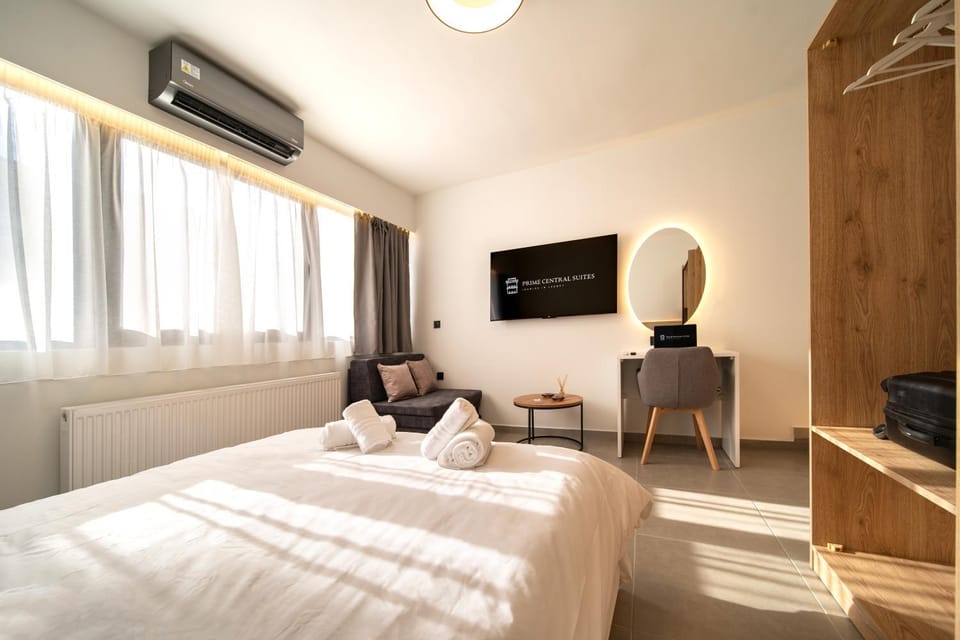 TV and multimedia, Living room, Seating area, air conditioner