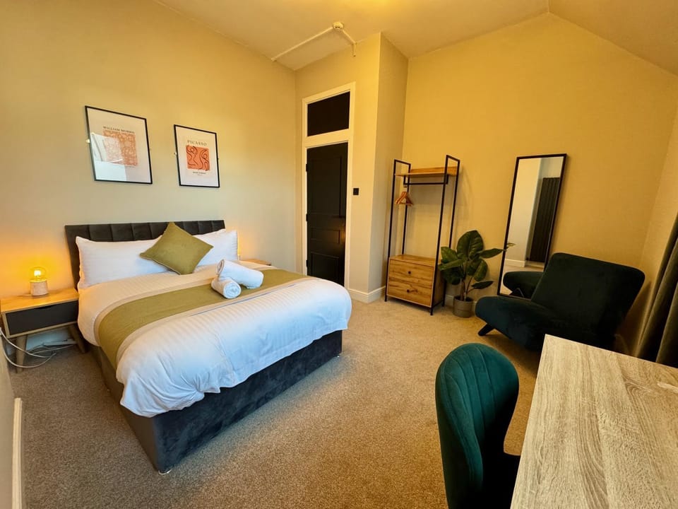 3 Bedroom Apartment In City Centre Apartment in Cardiff