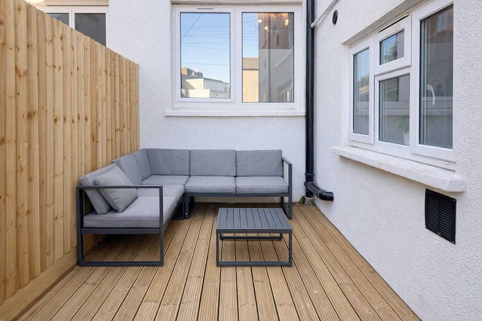 3 Bedroom Apartment In City Centre - Free Parking Apartment in Cardiff