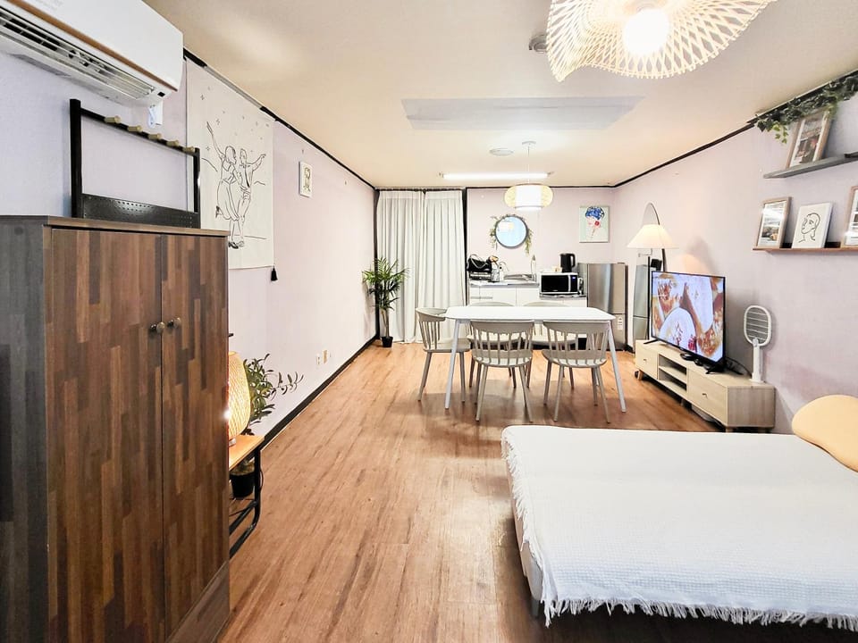 SEOUL SPECIAL PLACE at the GANGNAM702 Apartment in Seoul