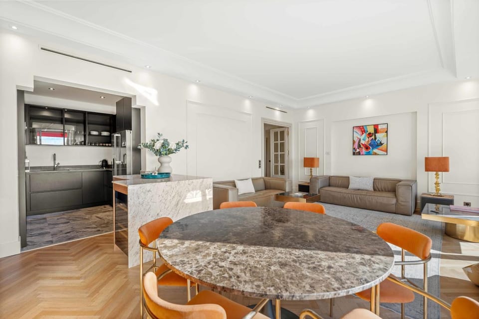 REF 1553 - Cannes Center - Sea view apartment for rent Apartment in Cannes