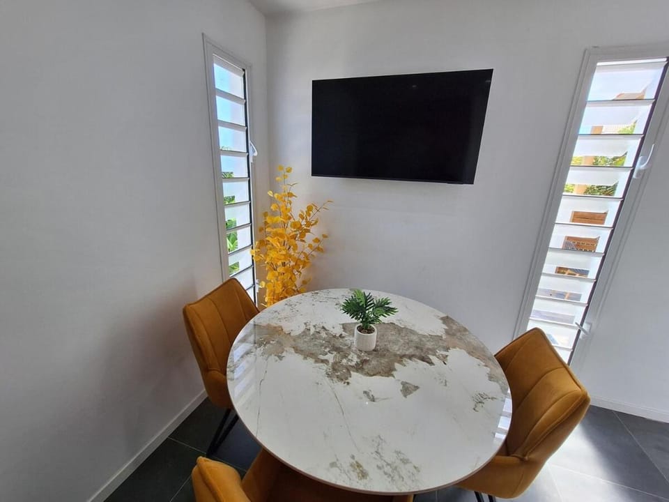 Princess Diamond Villa - Panoramic Sea View Villa in Le Diamant