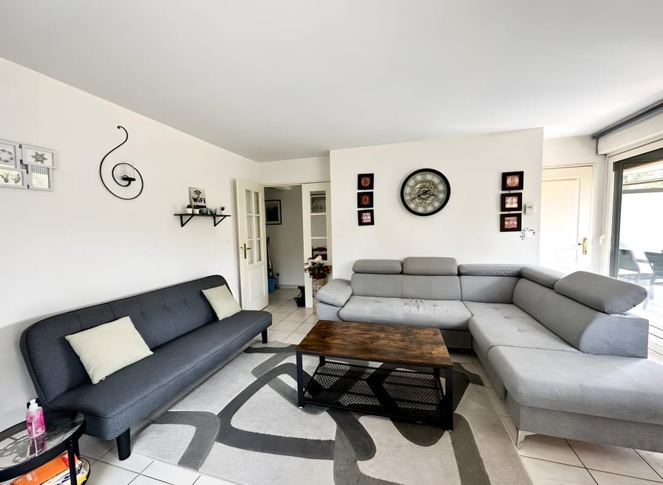 Property building, Living room
