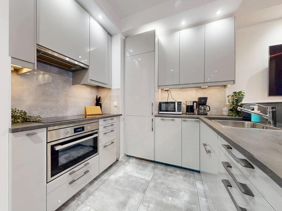 Blackberry Studio With AC Browary Warszawskie Apartment in Warsaw