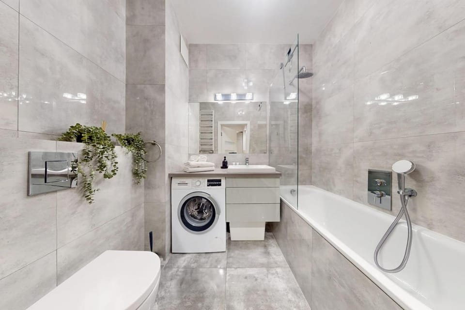 Blackberry Studio With AC Browary Warszawskie Apartment in Warsaw