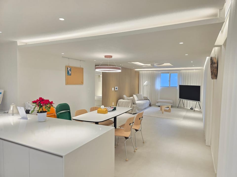 The Gangnam Private Stay, "Premium 3-Room Suite", "5 min to Gangnam Station" Apartment in Seoul