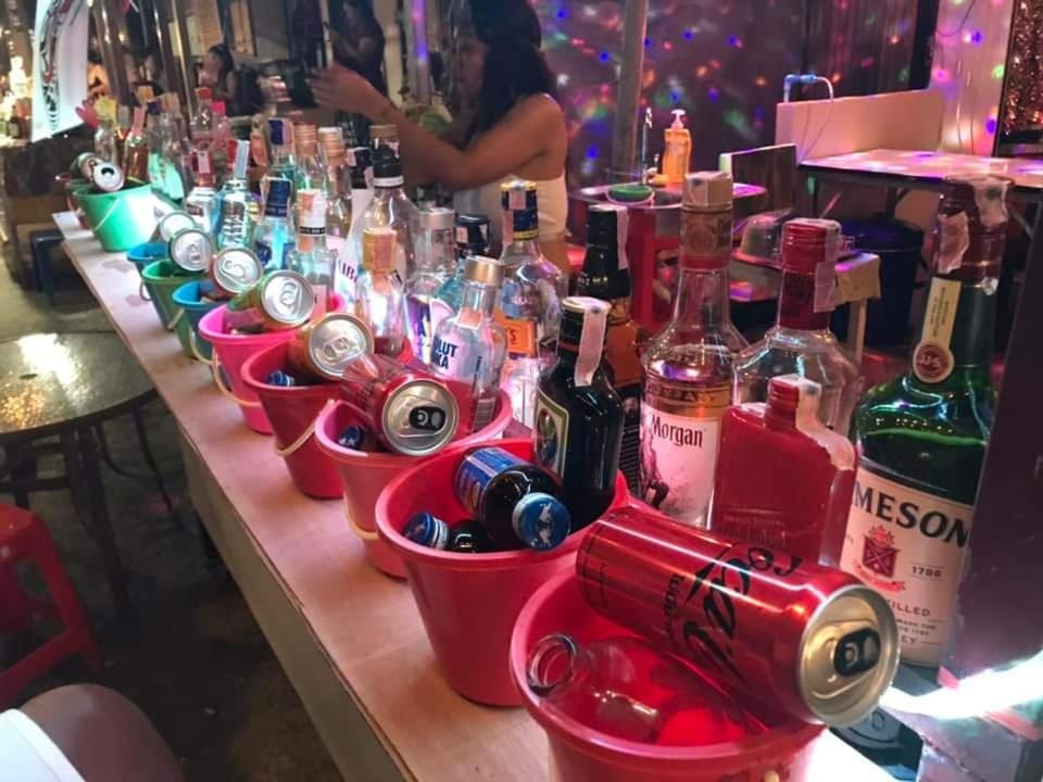 Lounge or bar, Food and drinks, Drinks, minibar