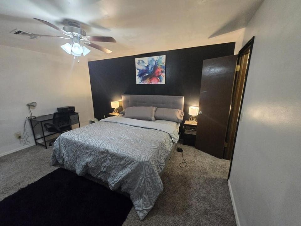 Loue house in edmond, oklahoma by UCO Villa in Edmond
