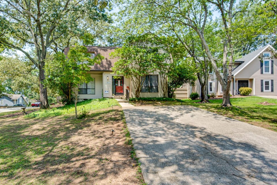 Easy Hwy Access to ATL: Work-Ready Riverdale Home House in Riverdale