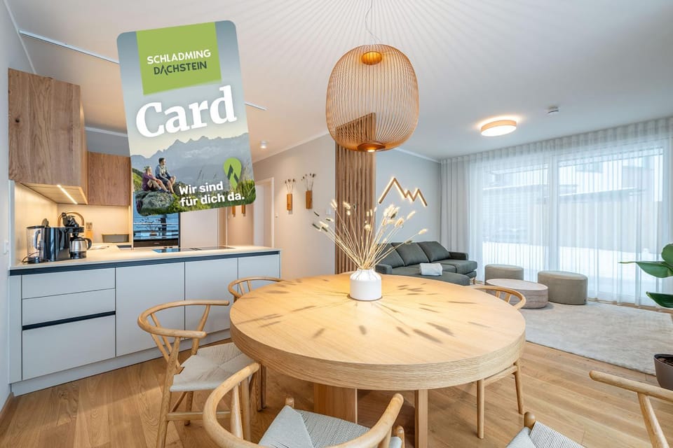 Dining area, kitchen
