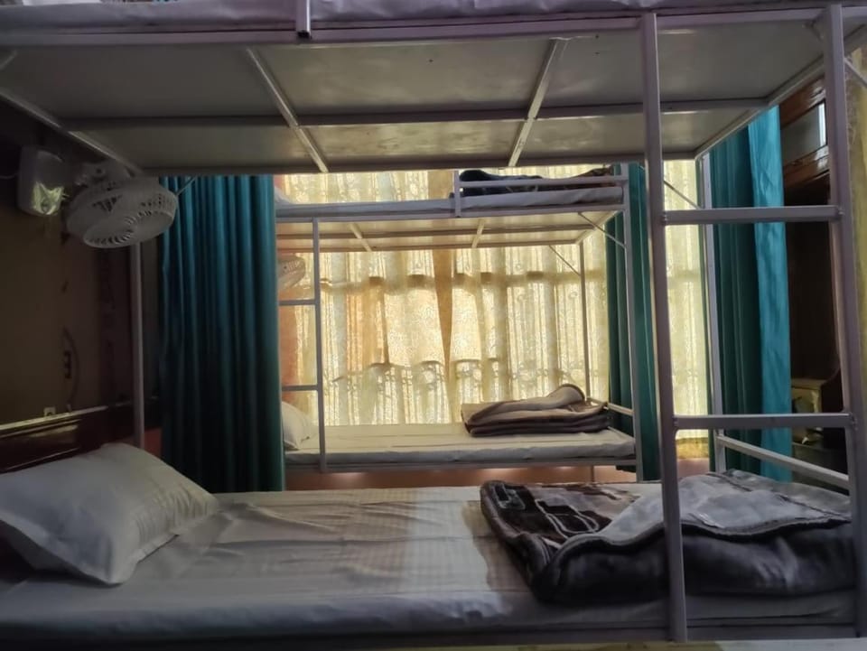 Shivaksh Stay Hub Hostel in Uttar Pradesh