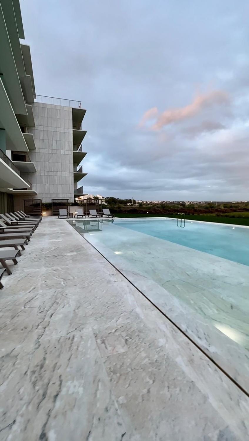 Luxury Seaview Bayline Apartment in Praia de Armação de Pêra