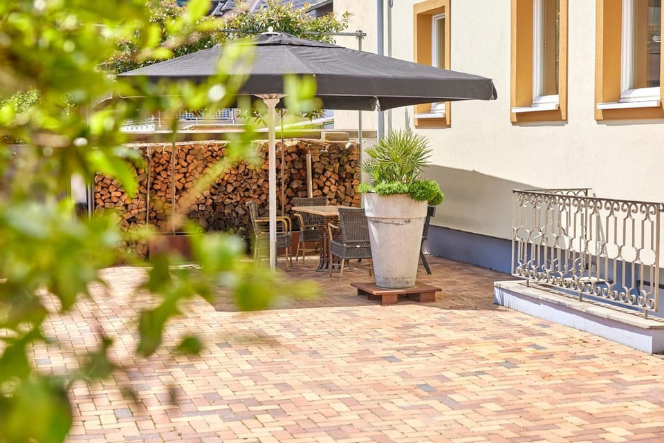 Patio, Day, Balcony/Terrace