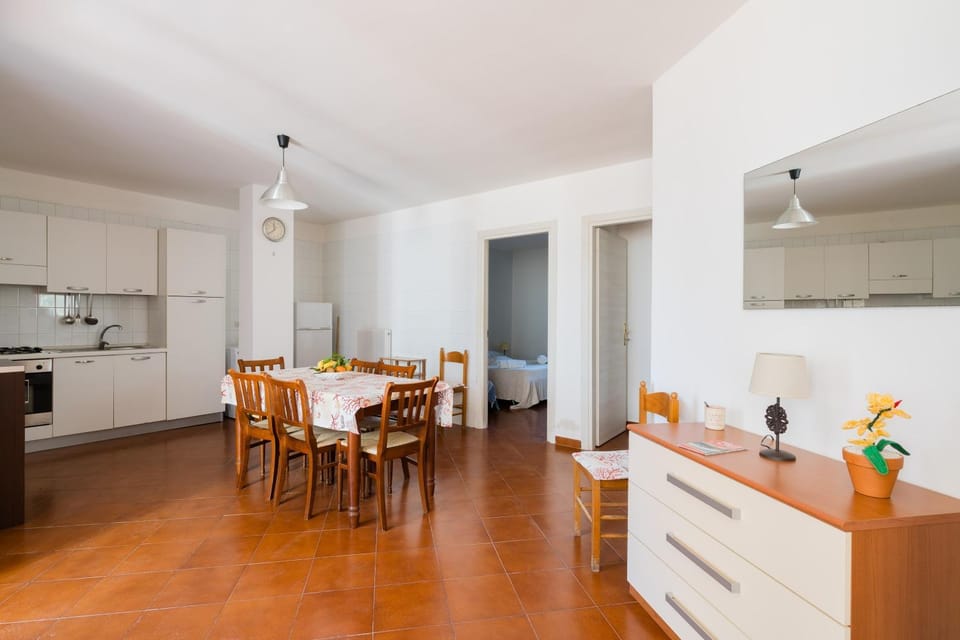 Property building, Kitchen or kitchenette, Living room