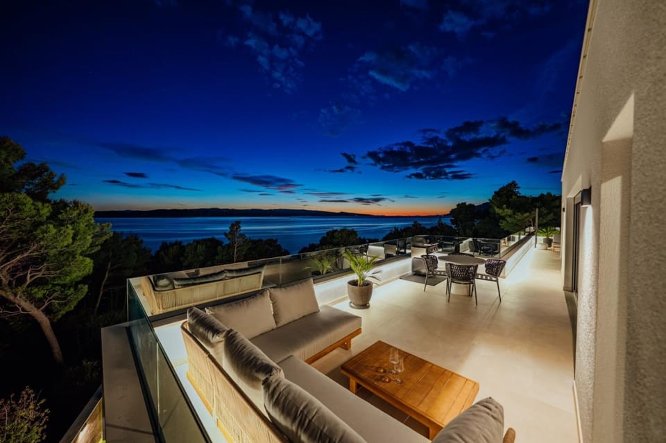 Night, Natural landscape, Balcony/Terrace, Seating area, Sea view