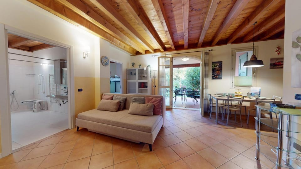 Communal lounge/ TV room, Living room