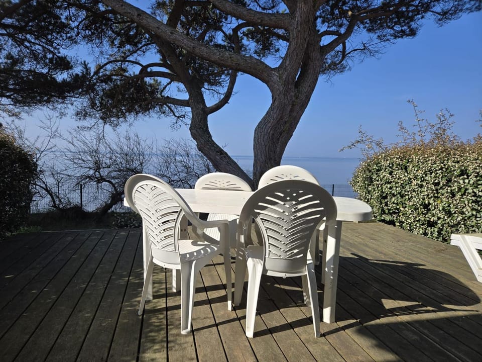 Natural landscape, Garden, Balcony/Terrace, Beach, Garden view
